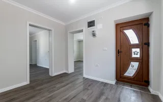Casă gata de mutat în Aradul Nou, renovată complet (2026) - Poză 17