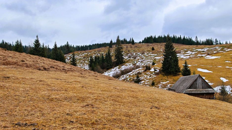 Teren 9511 mp + casa, intravilan, în Beliș Munții Apuseni, Cluj - Poză 2