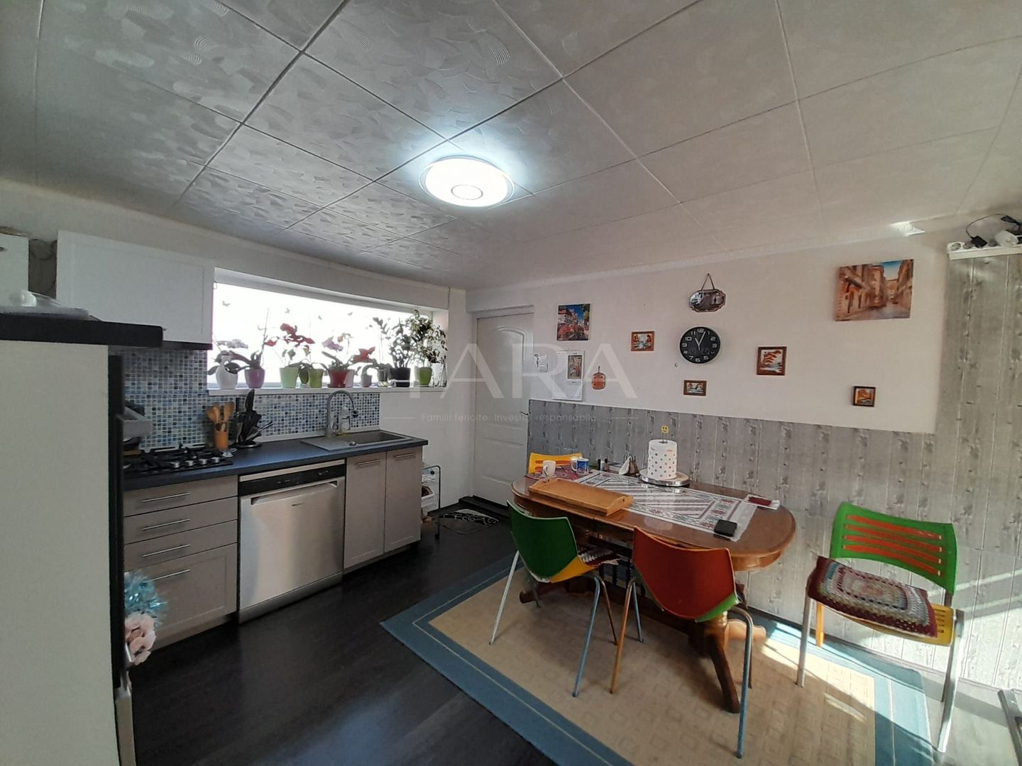 Se vinde casa in Apahida zona bună ! - Poză 2