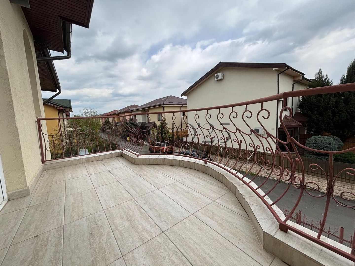 Apartament 3 camere | Otopeni – lângă pădure | 90 mp | Vilă | Parcare - Poză 1