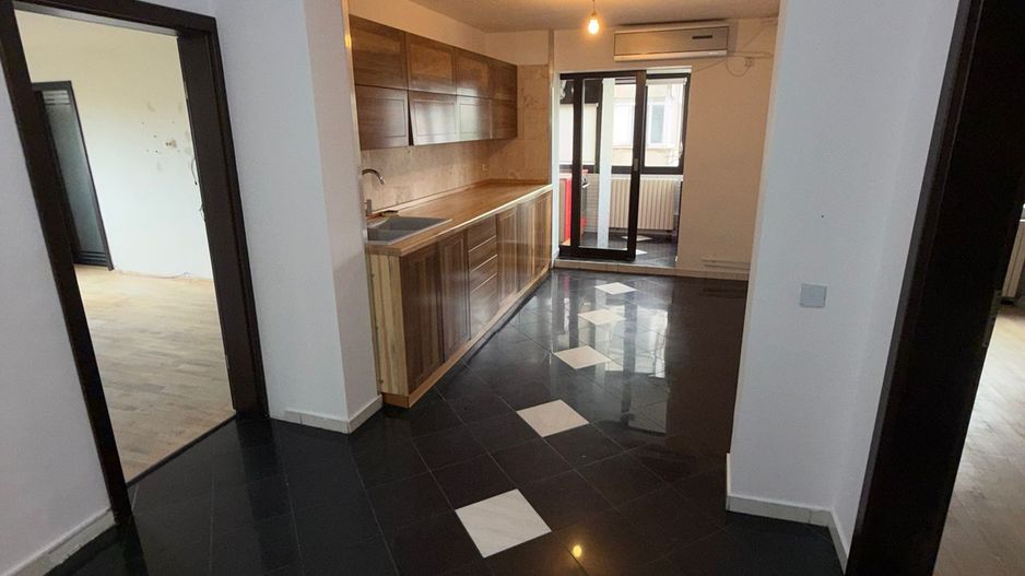 Apartament 4 camere de vanzare Crângași - Poză 19