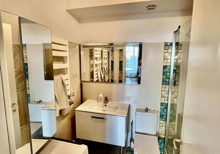 Inchiriere apartament lux 3 camere Nord Area Lake View - Poză 3