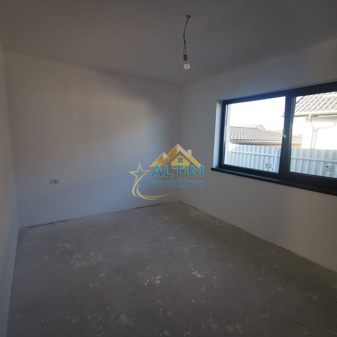 OPORTUNITATE: De vânzare - Casă nouă în cartier Izvor - Poză 10