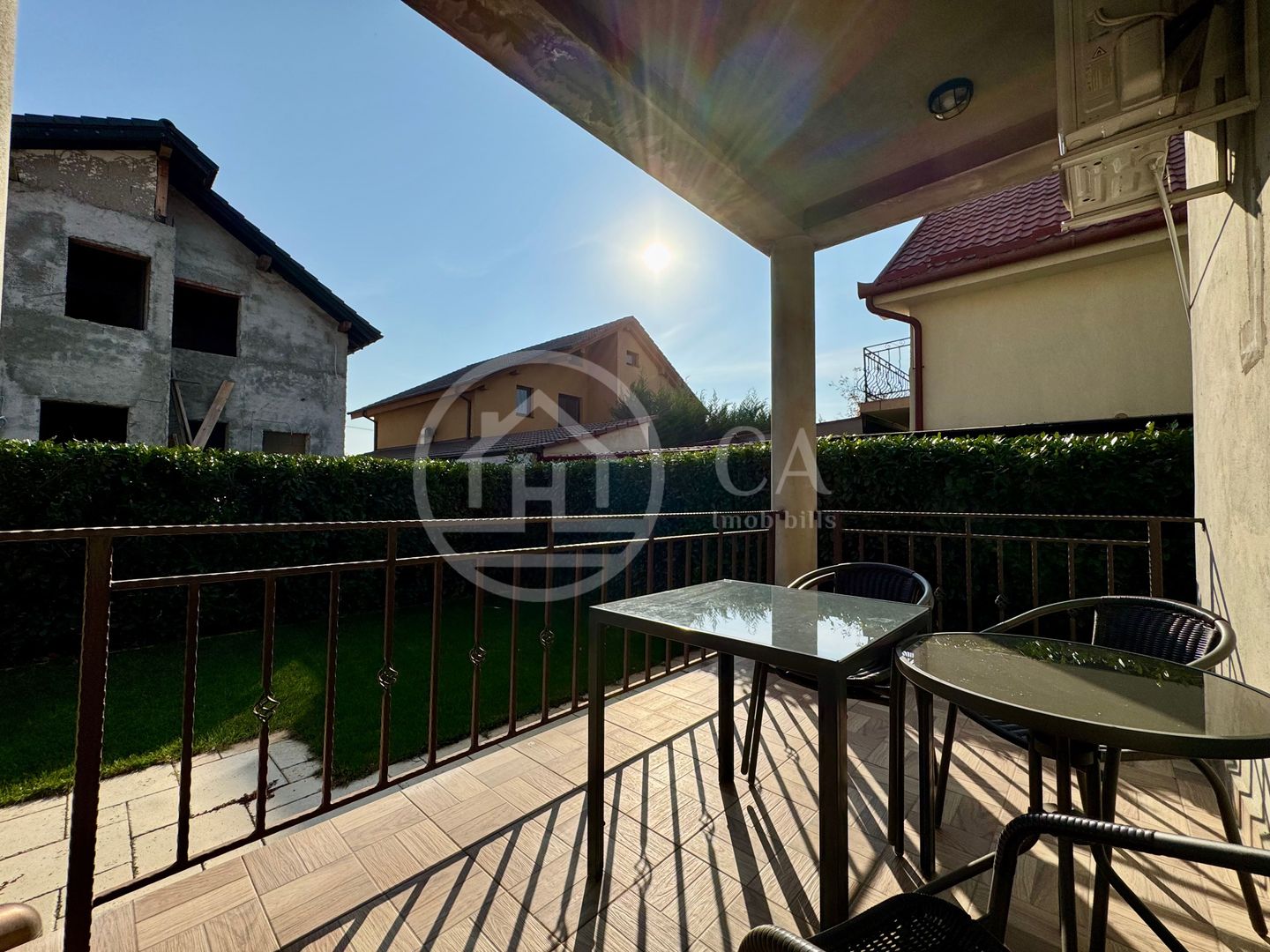 Casă de vânzare cu 5 camere in Sânmartin, Bihor - Poză 2