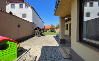 Casa moderna P+1E+M Lugoj 511mp - Poză 2