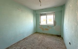 Apartament 4 camere Etaj IV, MV1, Zona Ludy - Str. Regele Ferdinand I - Carei - Poză 7