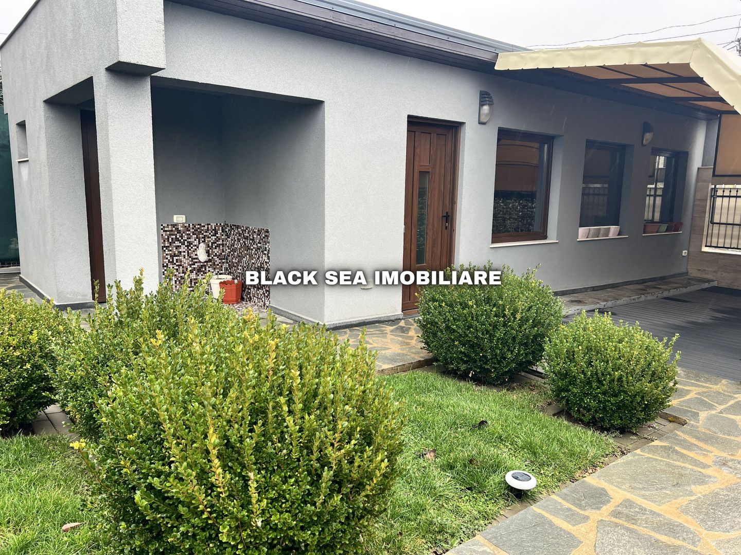 Vila de 7 Camere D+P+1+POD - Curte si garaj, EFORIE NORD Ocazie unica - Poză 25