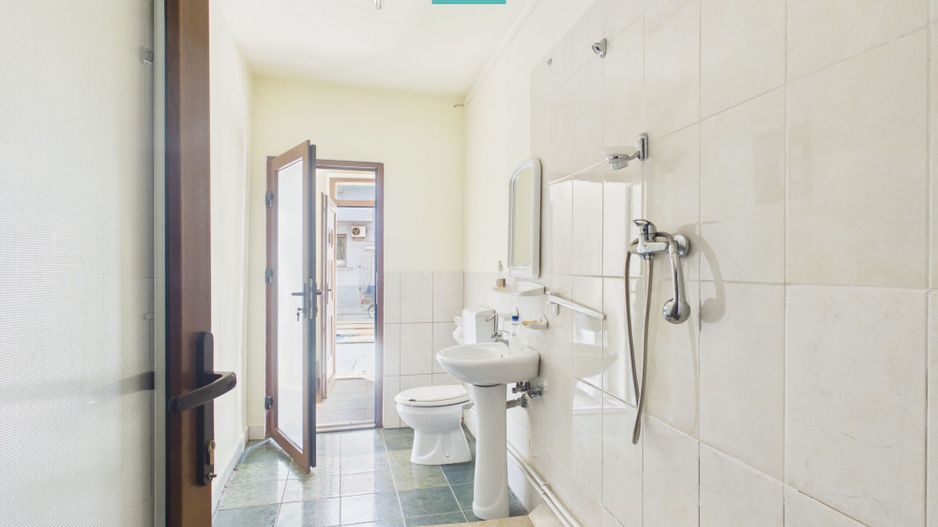Spațiu central birou/locuință – Str. Primăriei - Poză 11