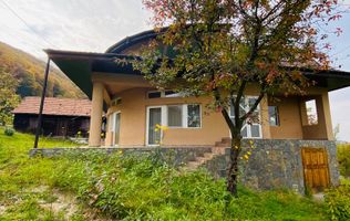 Casa + teren 1700 mp langa Padure Bran/ Predelut