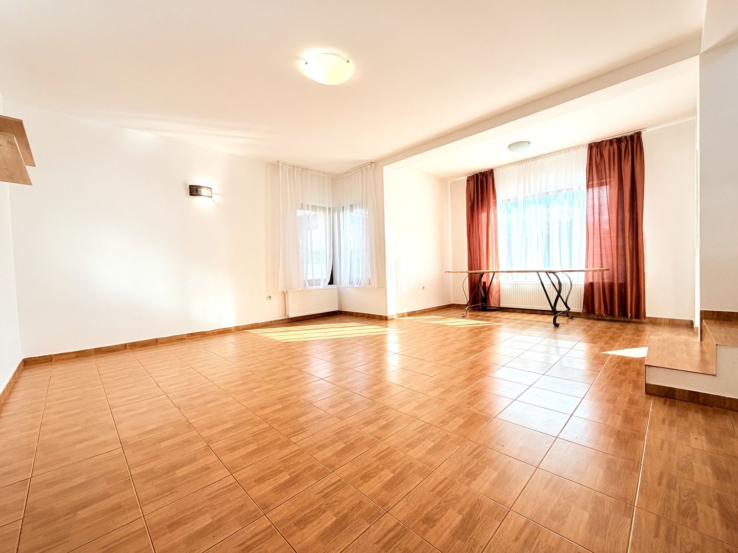 De închiriat – Casă individuală P+M în Dumbrăvița - Poză 5