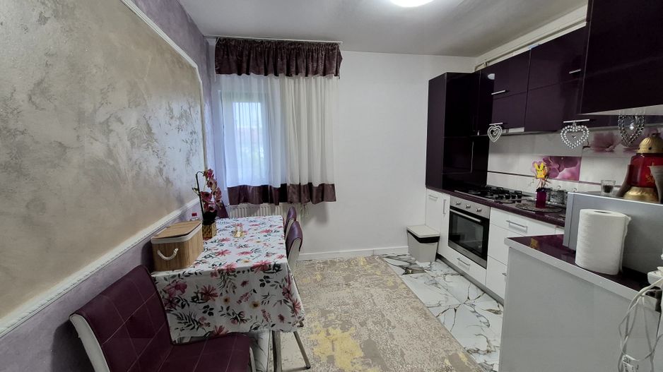 Apartament cu 2 camere 70 mp - Bragadiru Centru - Poză 4