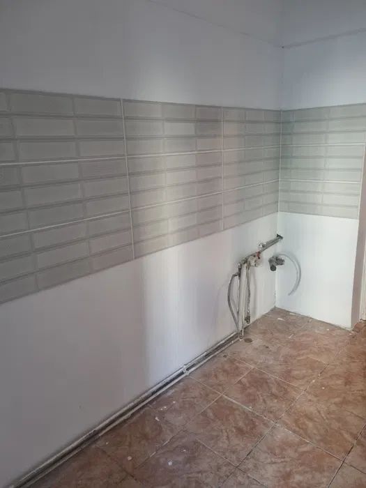 APARTAMENT 2 CAMERE DECOMANDAT CENTRALA PROPRIE BLOC 1982 GHENCEA - Poză 2
