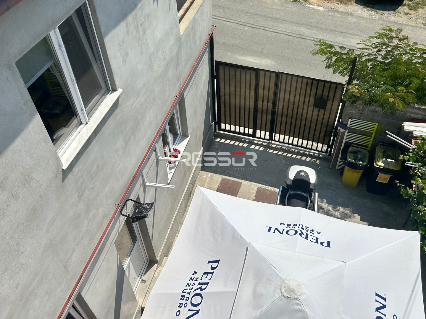 Casă P+1E cu terasă circulabilă, garaj amenajat și finisaje moderne - Poză 33