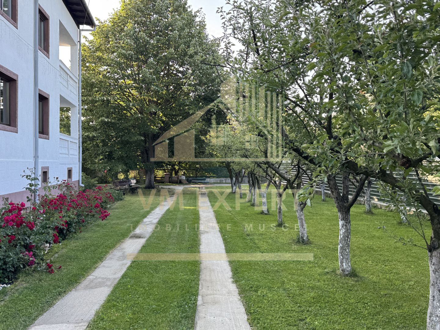 VILA S+P+E-306 MP, TEREN 2078 MP, CAMPULUNG - Poză 71