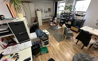 Spatiu în clădire de birouri - Poză 11