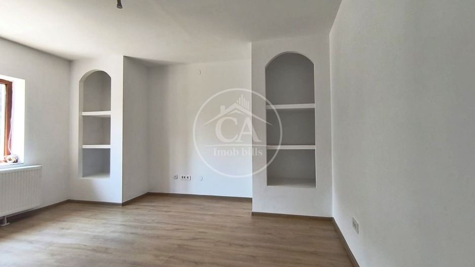 Apartament cu 2 camere la curte comuna de vanzare Ultracentral, Oradea - Poză 4