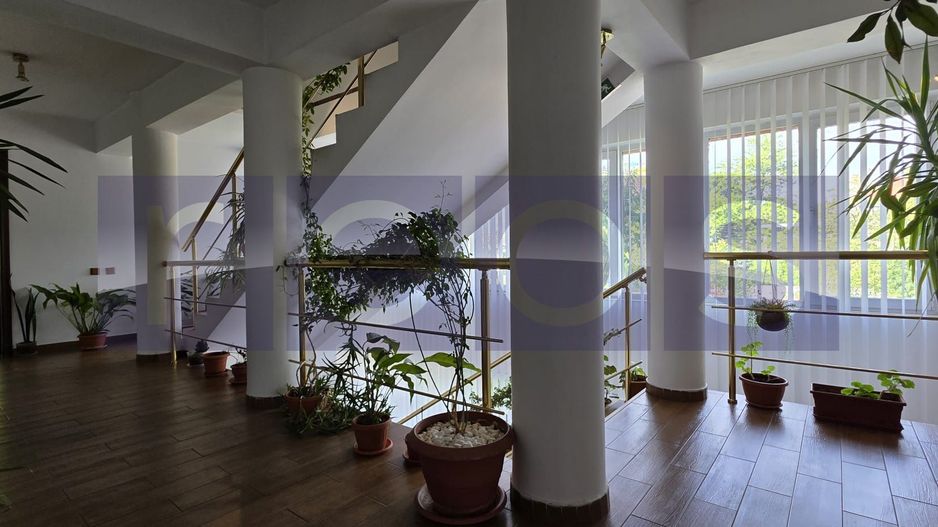 VANZARE CASA 7 CAMERE | PISCINA ACOPERITA | ZONA VATRA LUMINOASA - Poză 9