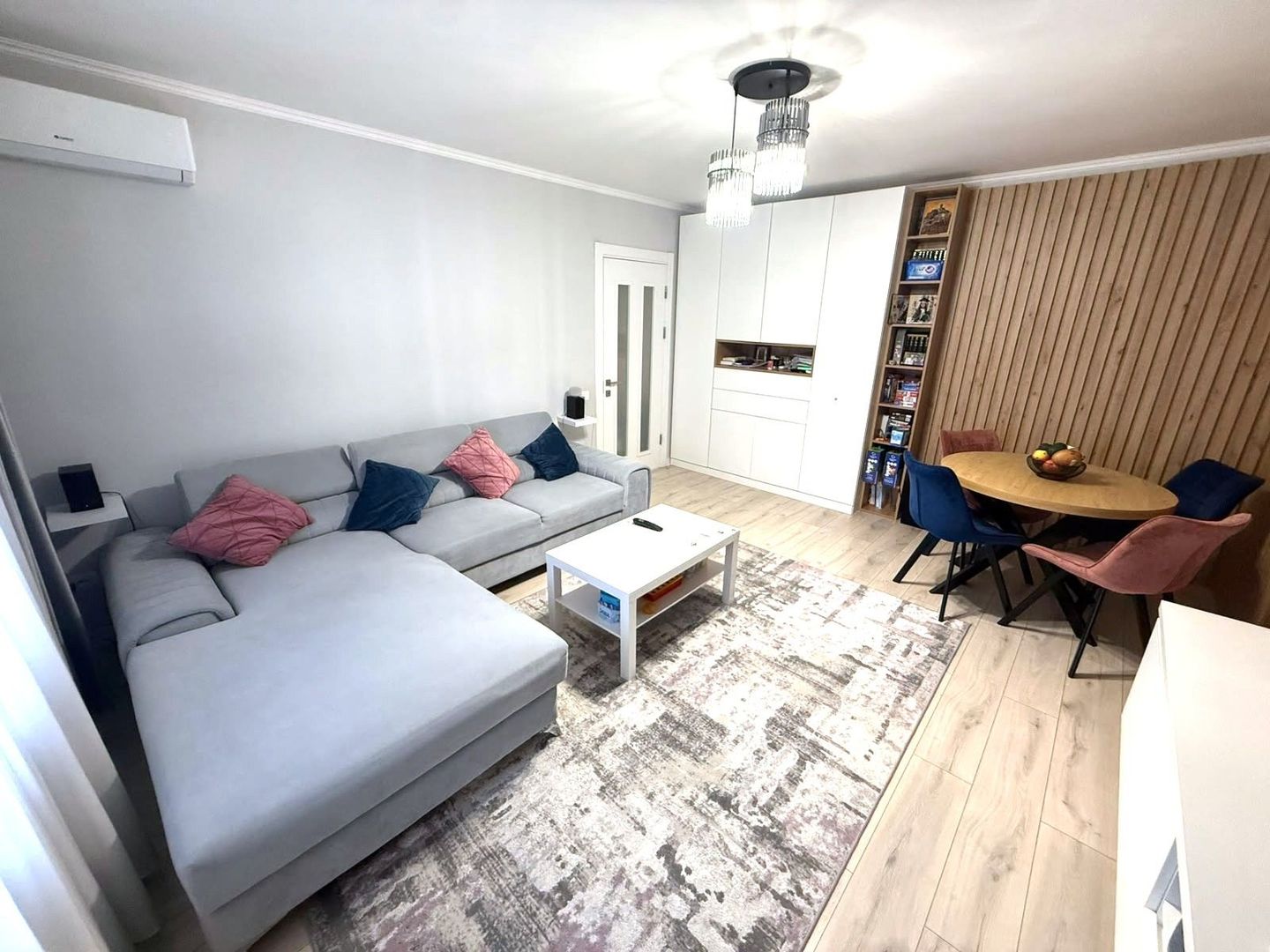 Vanzare 3 Camere Vizavi Mall Vitan Centrala Proprie Renovat 2022 Parcare PS3 - Poză 1
