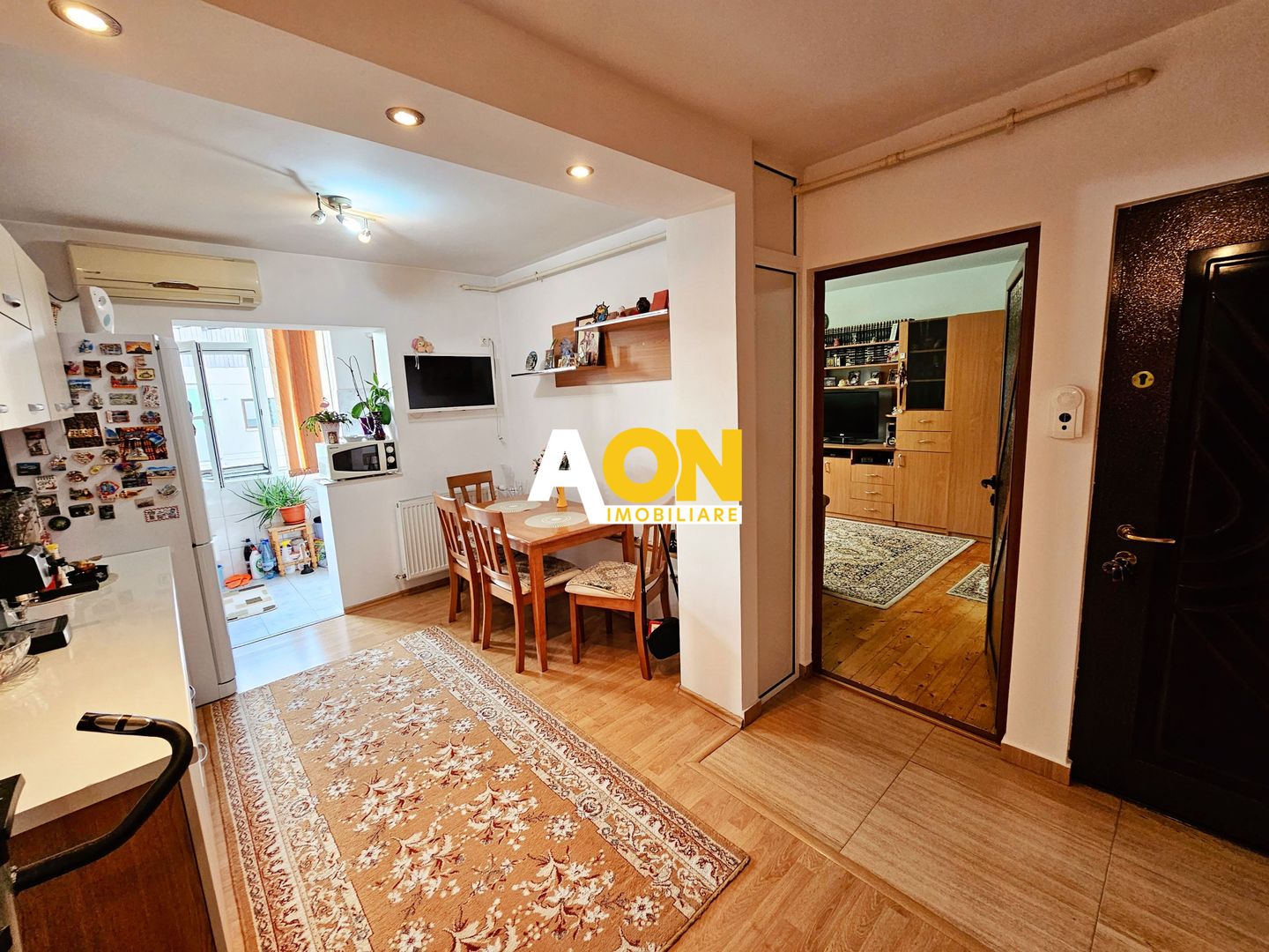 Apartament 2 camere, decomandat, etaj 3, zona Ampoi 3 - Poză 1