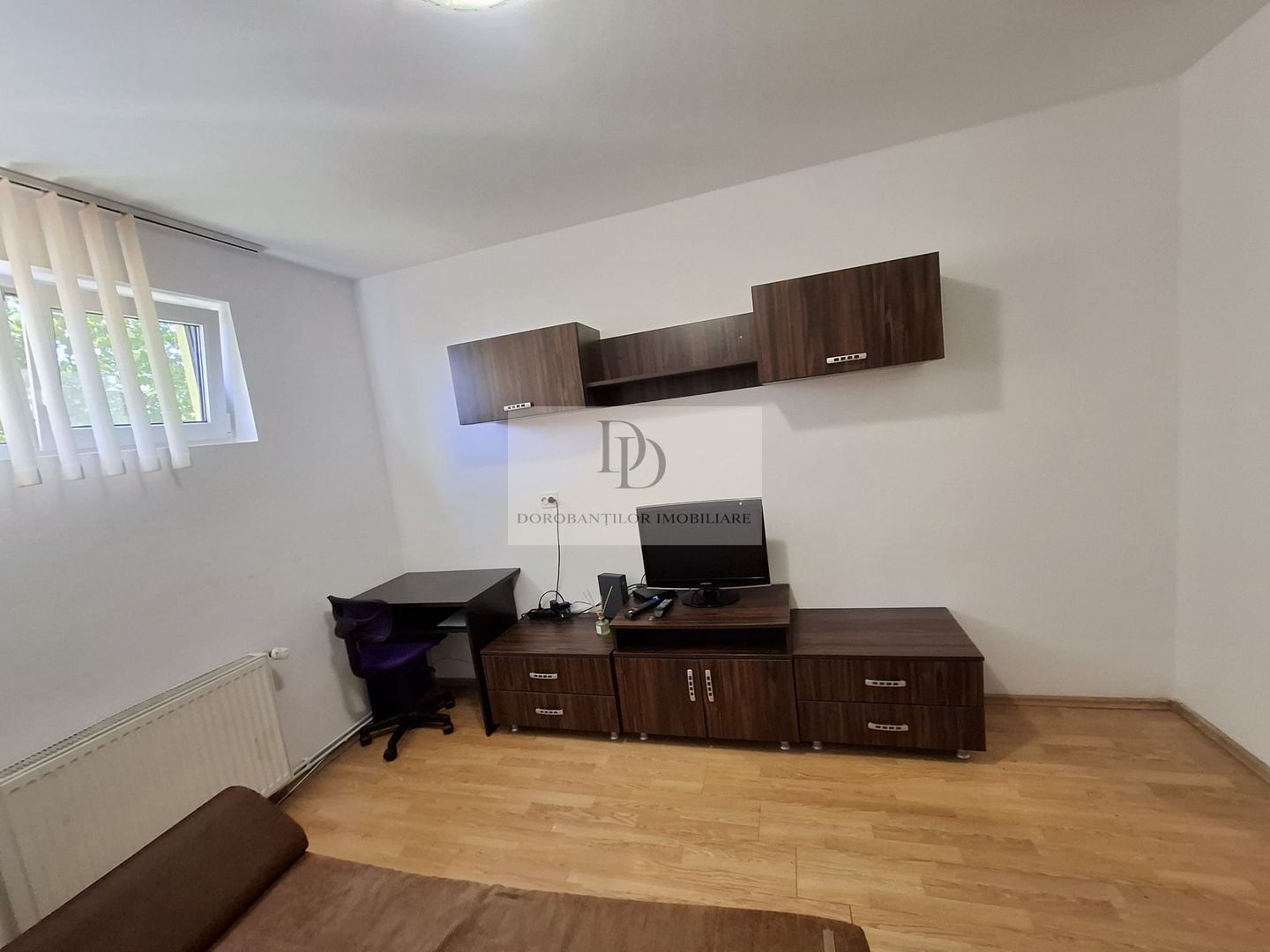 Apartament cu Potențial Investițional + Boxǎ | Zona Andrei Mureșanu - Poză 2