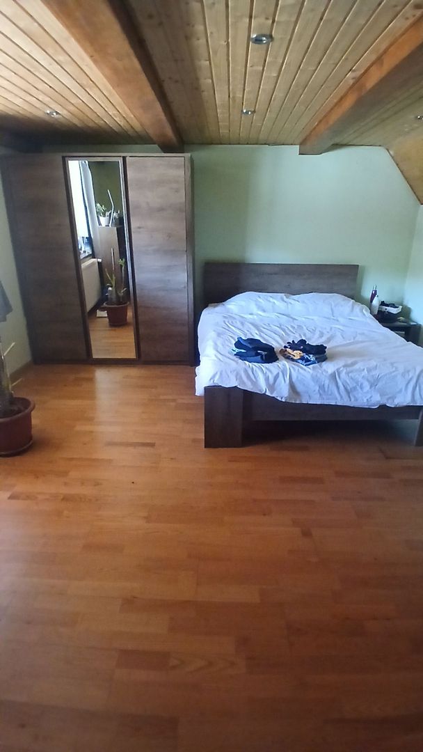 Casă individuală de vânzare în Șura Mare – ideală pentru 2-3 familii - Poză 11