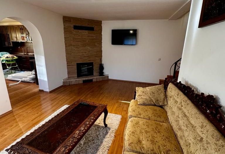 Vanzare casa ideal 2 familii padurea Romanesti - Poză 17