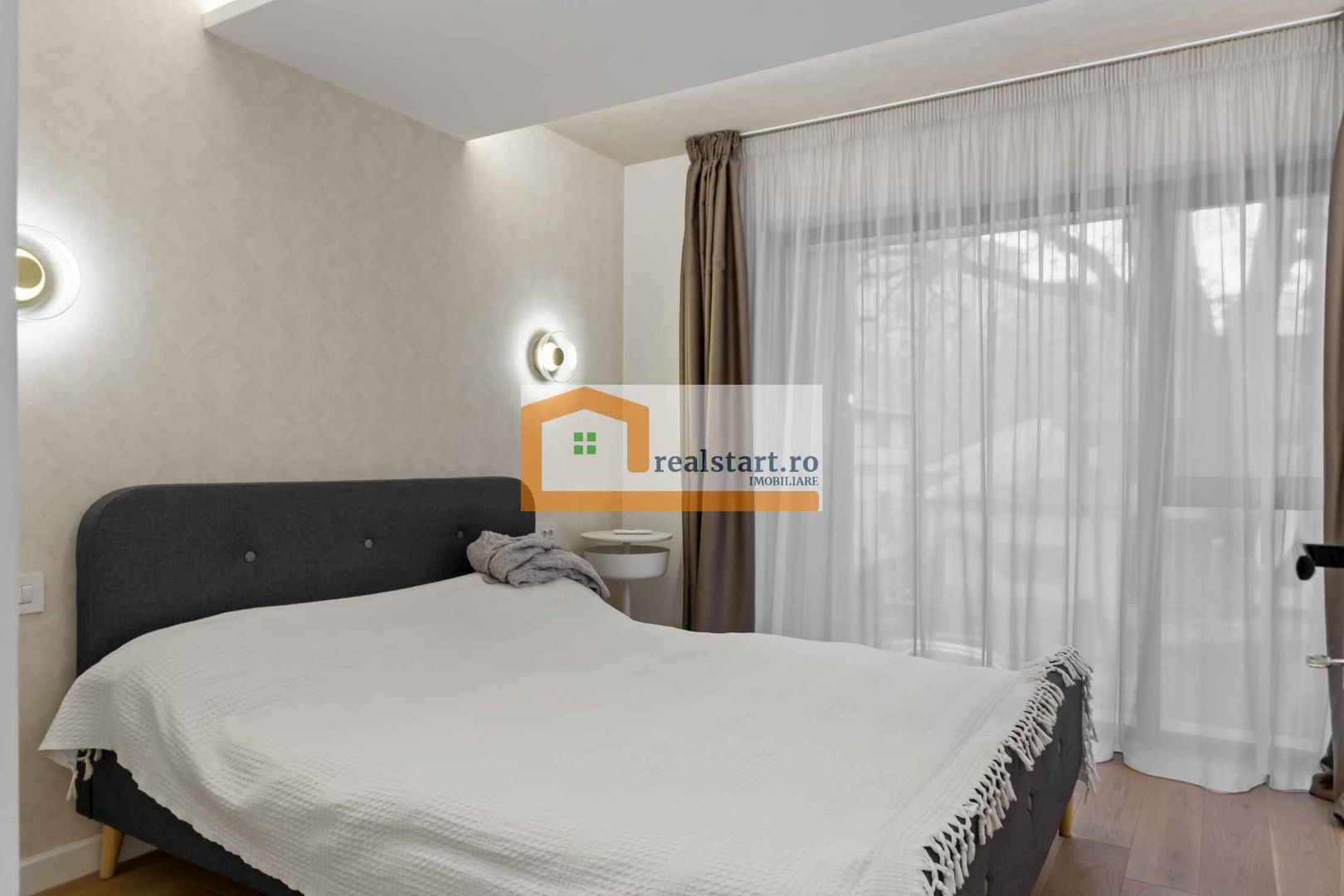 Vila individuala, acces metrou, 10 locuri parcare - Poză 18