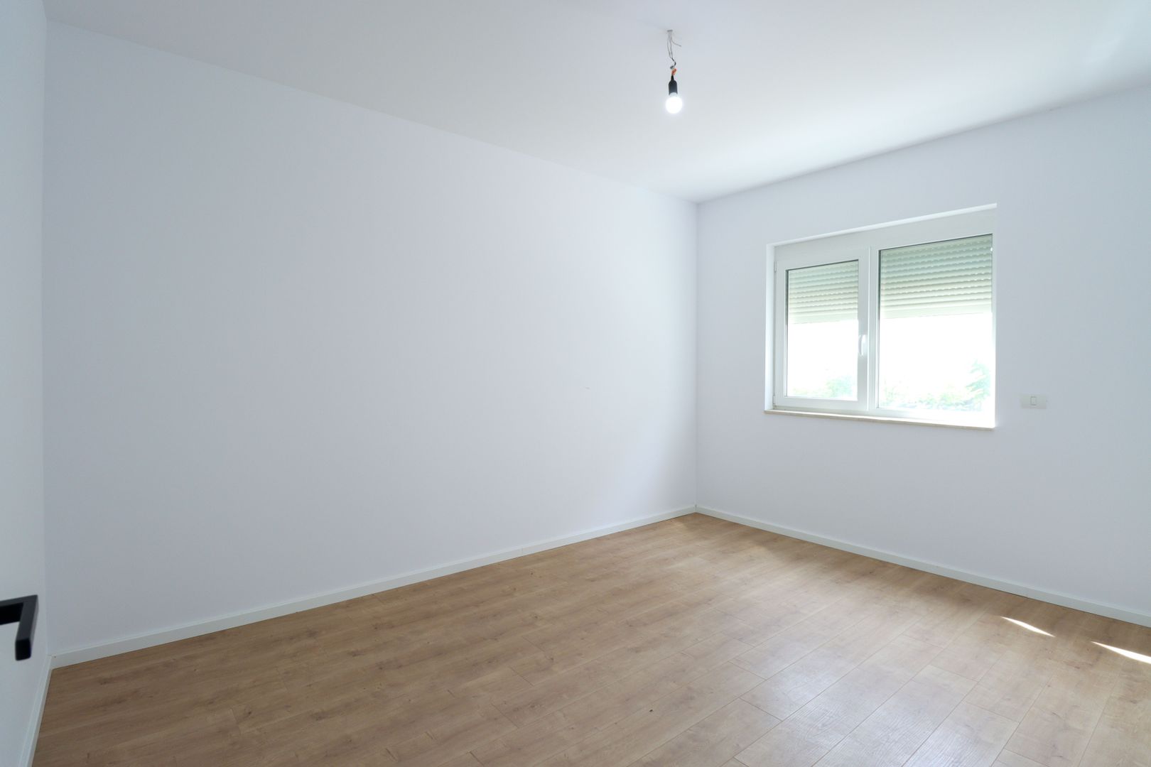 Aradului | 3 camere | Bloc nou | 2 băi | Lift | Parcare subterană - Poză 5