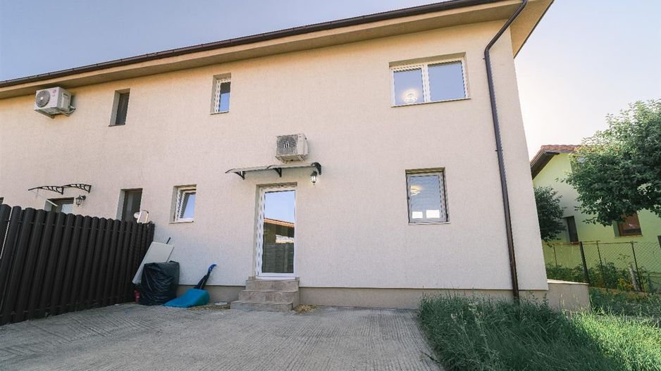 Duplex P+E 4 camere 2 bai Urseni - Poză 13