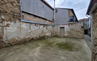 De vânzare teren cu proiect de reconstrucție apartament – zonă centrală - Poză 8