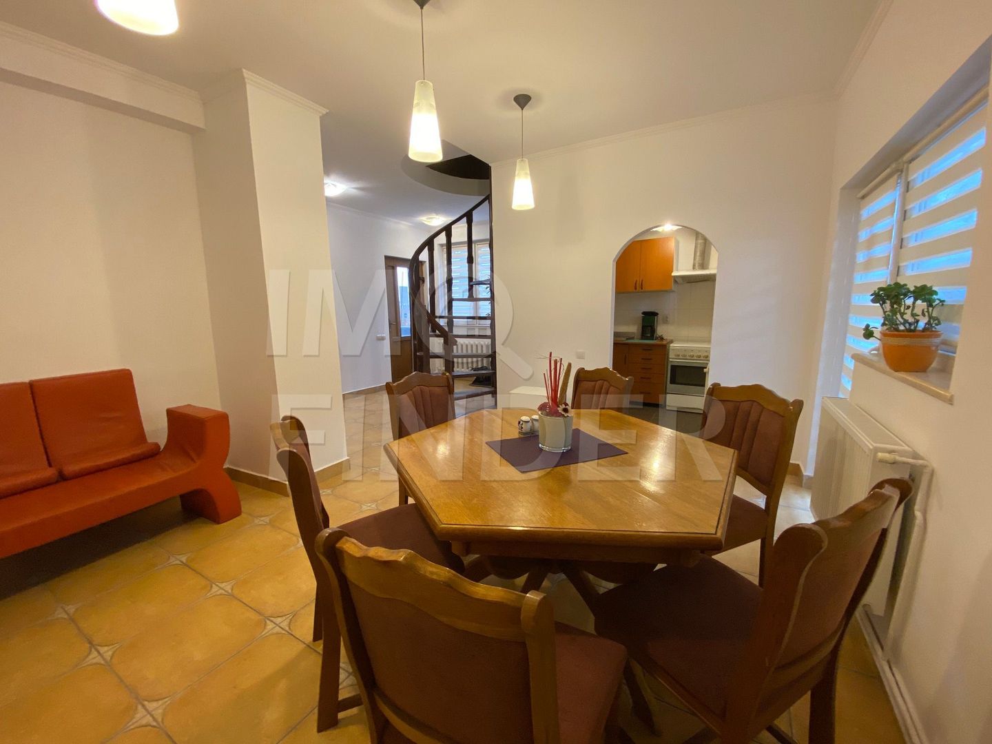 Inchiriere casa 4 camere, zona Centru/Andrei Muresanu - Poză 5
