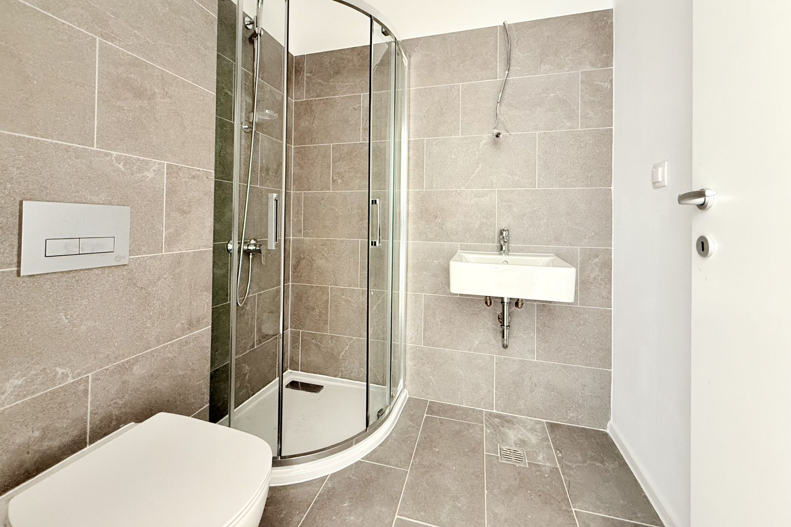 Apartament 3 camere spațios, amenajat, bloc nou, comision 0% - Poză 13