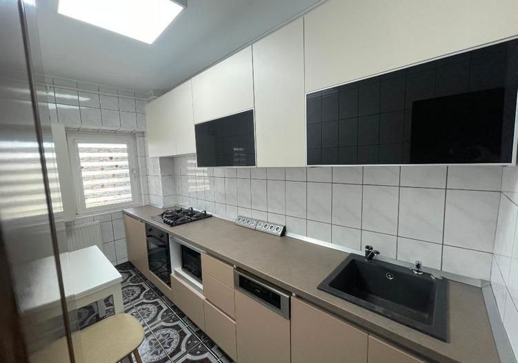 Garsonieră decomandată,renovată,aer condiționat,spațioasă, Vitan - Poză 2