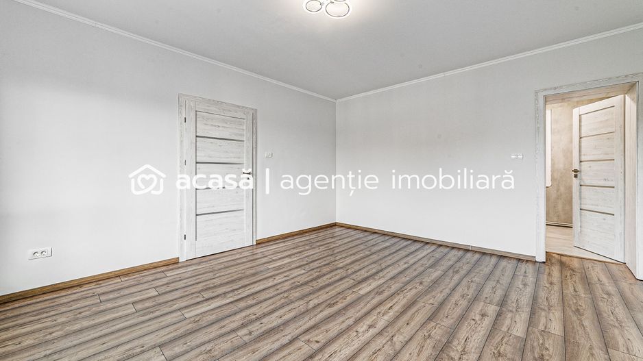 Apartament spațios în zonă centrală - Poză 5