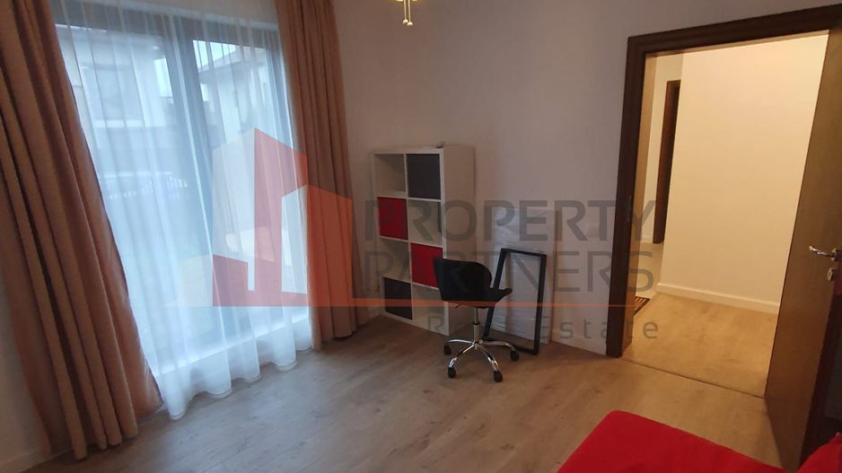Proprietate pe marginea lacului, vila impresionanta. - Poză 43