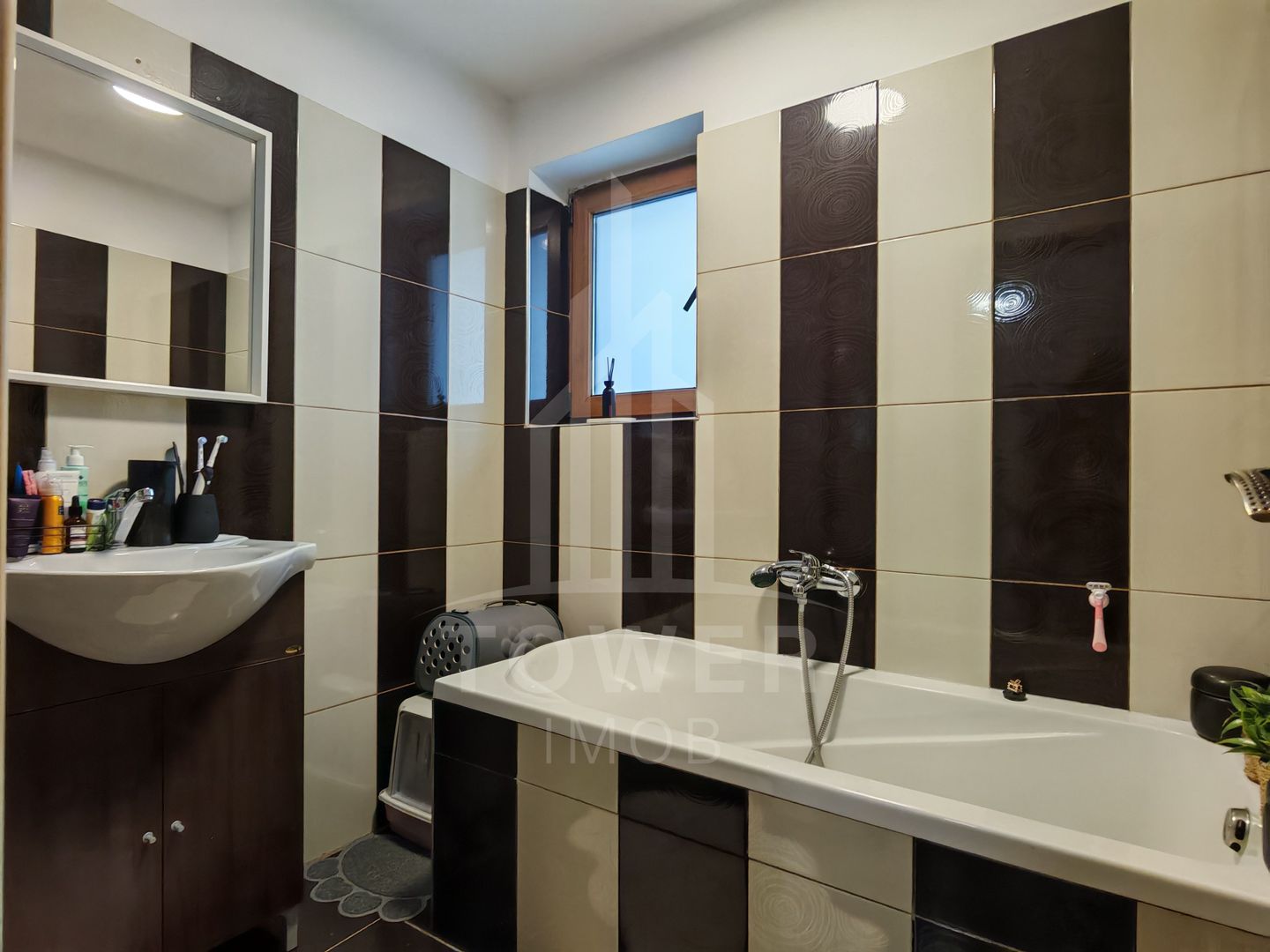 Apartament 3 camere de vanzare modern zona Tilisca - Poză 14