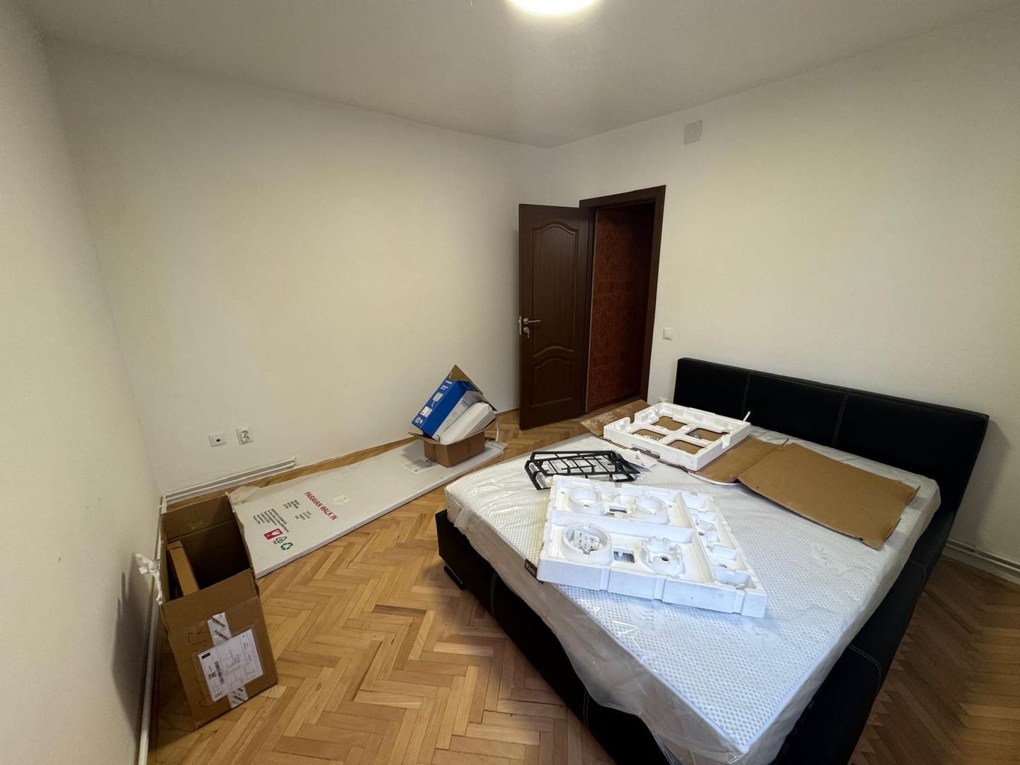 De vânzare apartament în zona Aleea Săvinești - Poză 5