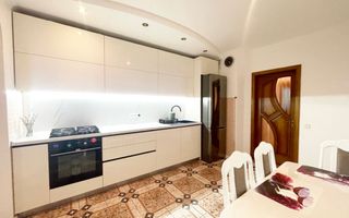 Apartament Centru! 90 m2! 2 + living! - Poză 4