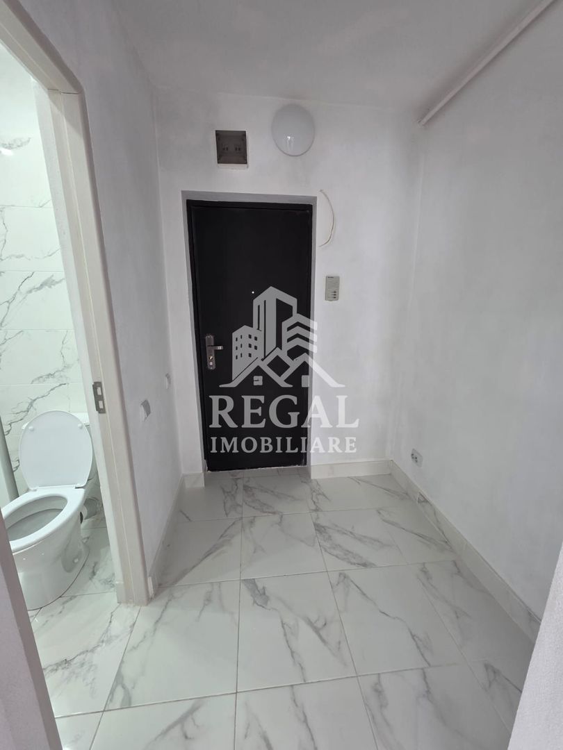 PRET NOU: Garsonieră 28 mp + balcon – zona M4 – etaj 1 - Poză 2