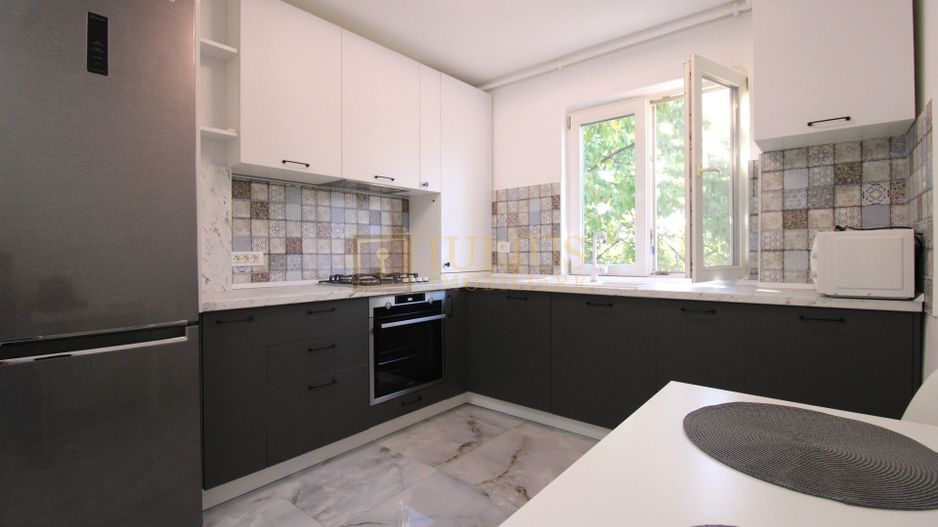 Apartament spatios, amenajat modern, dressing-Cetatii - Poză 4