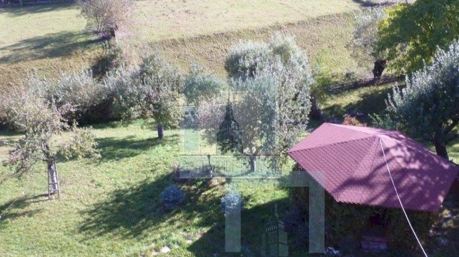 Pensiune 17 camere - zona Bran - Poză 6