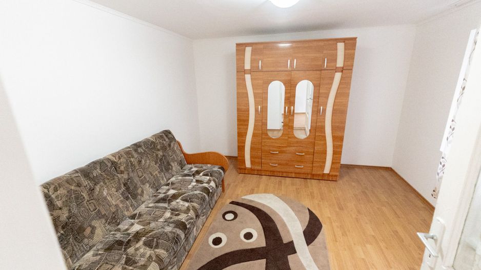 Casă cu 5 camere, complet renovată cu teren 920 mp în Tecuci - Poză 11