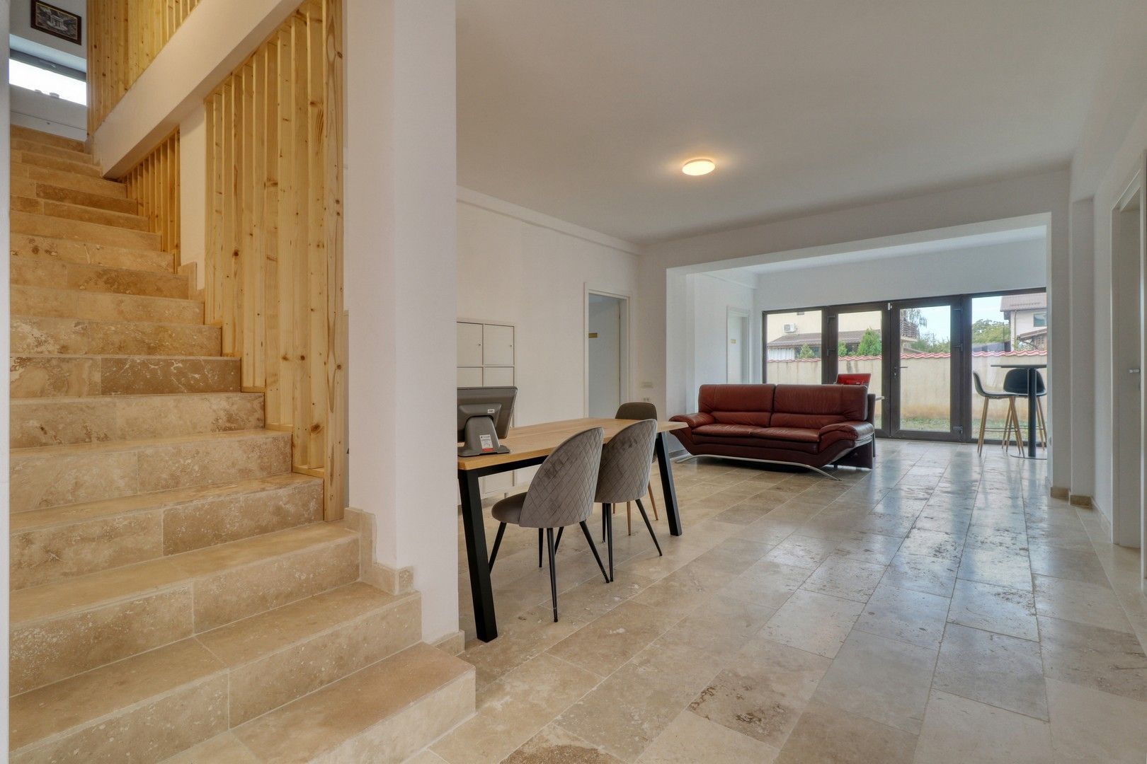 Corbeanca Business Center P+1+M | 19 camere | 400 mp utili/ 8 parcari - Poză 1