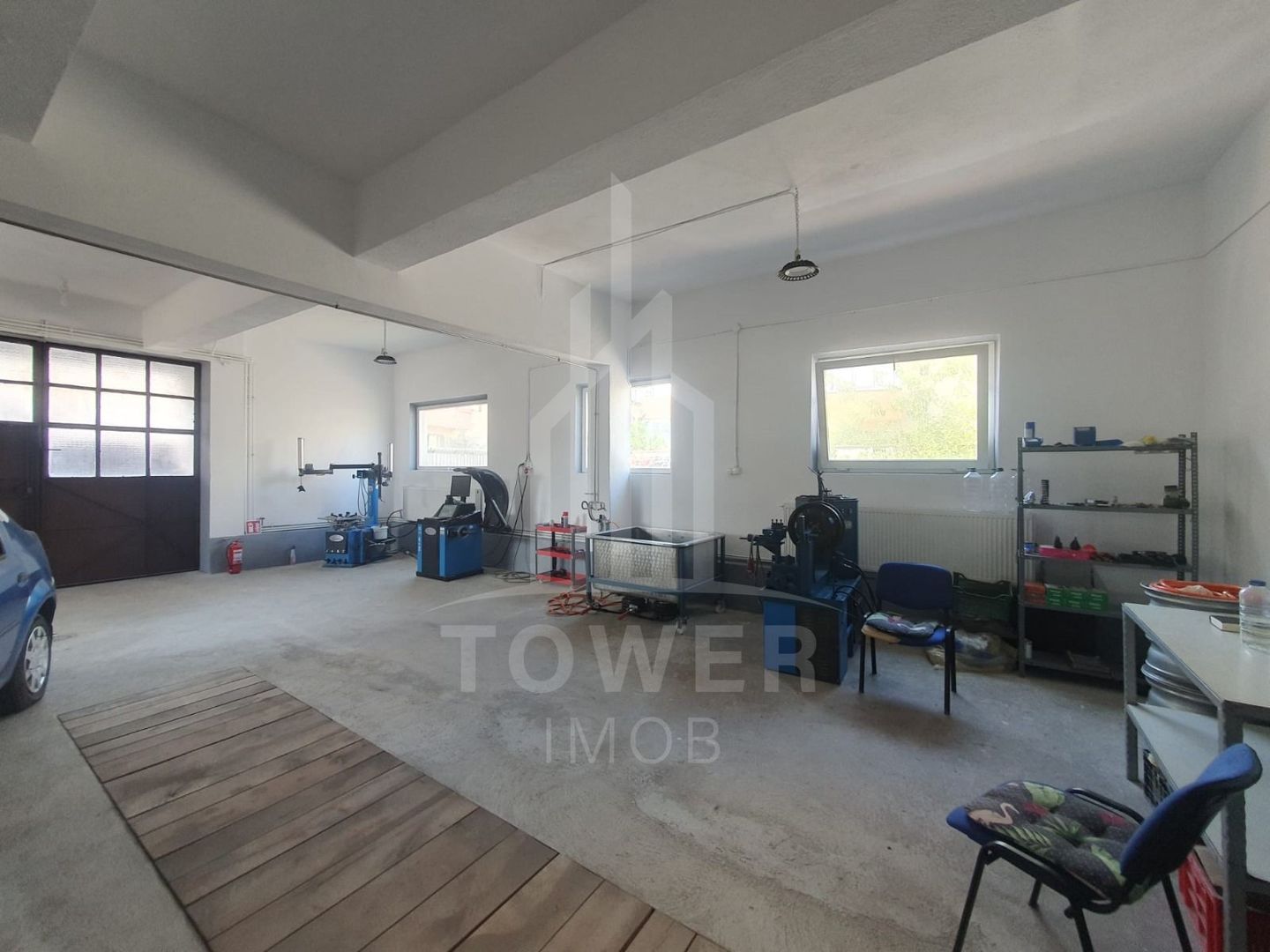 Spatiu industrial -hala (100 mp)- cu birou si baie (zona Garii) - Poză 4