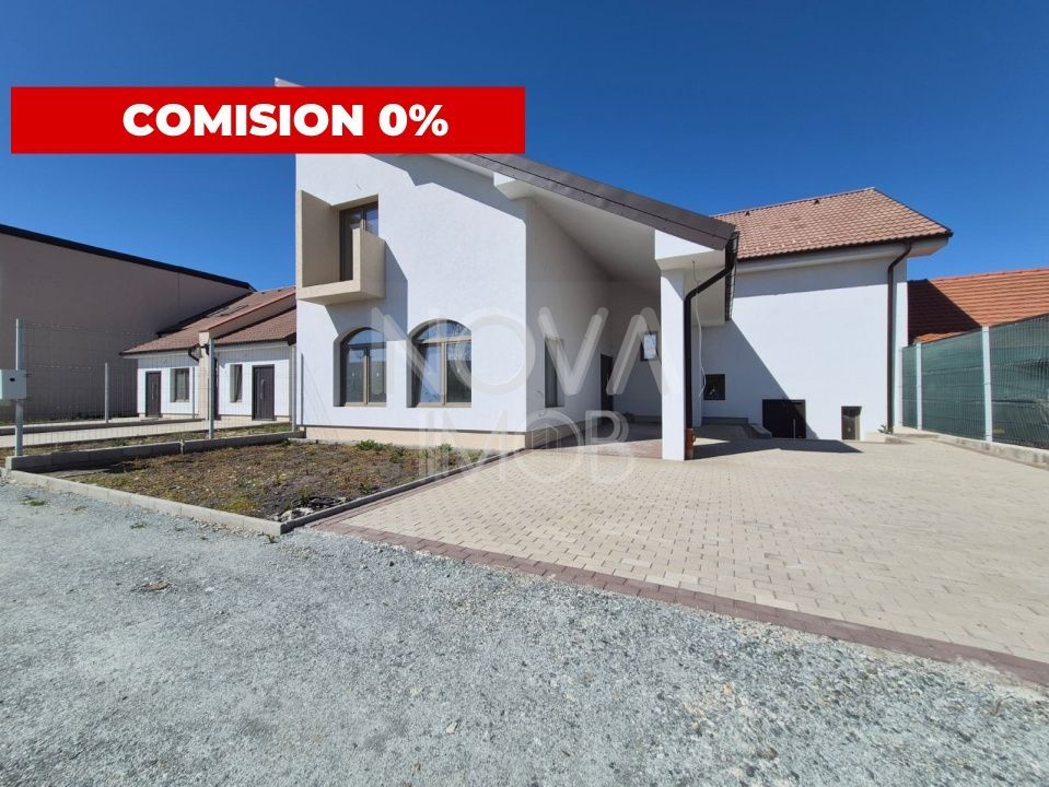 Casa generoasa cu 7 camere, 3 bai, dressing si parcare – Sura Mica - Poză 1