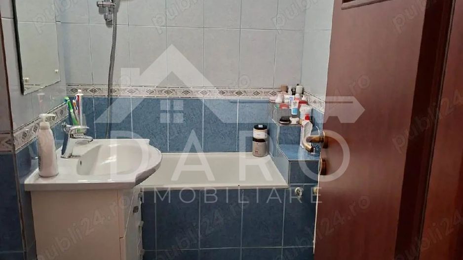Vand apartament cu 3 camere in Tudor,strada Livezeni. - Poză 8