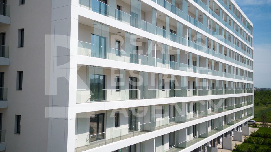 First Estate Pipera - Poză 1