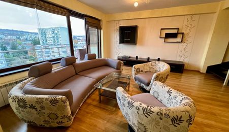 Apartament duplex modern de închiriat, complet mobilat, 4 camere