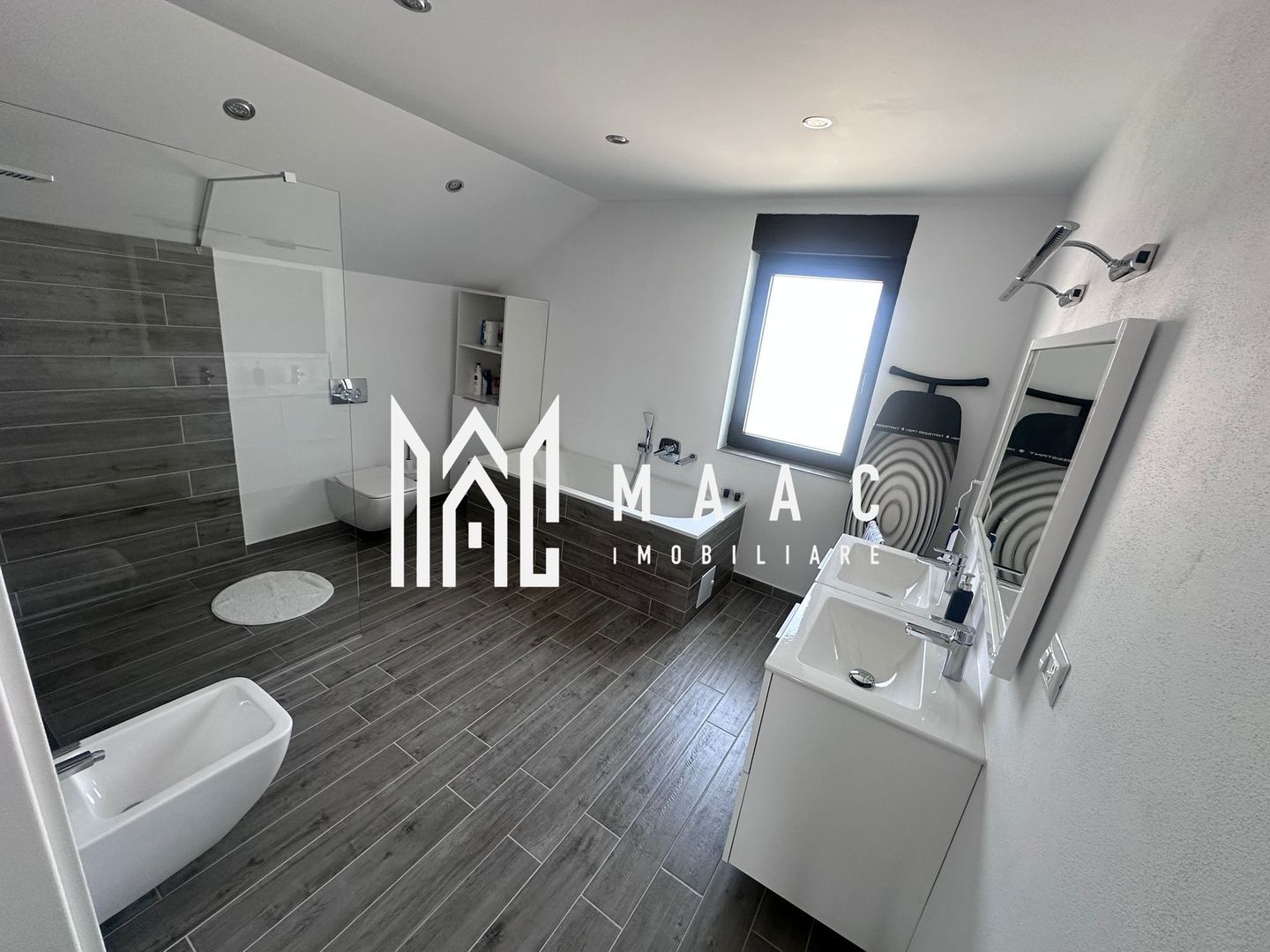 Proprietate deosebită în Tălmaciu | Încălzire în pardoseală | Dotări de top - Poză 11