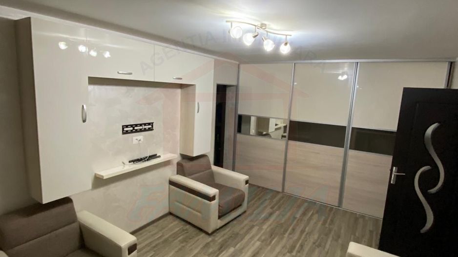 Inchiriere apartament 3 camere, parter - Francezi - Poză 1